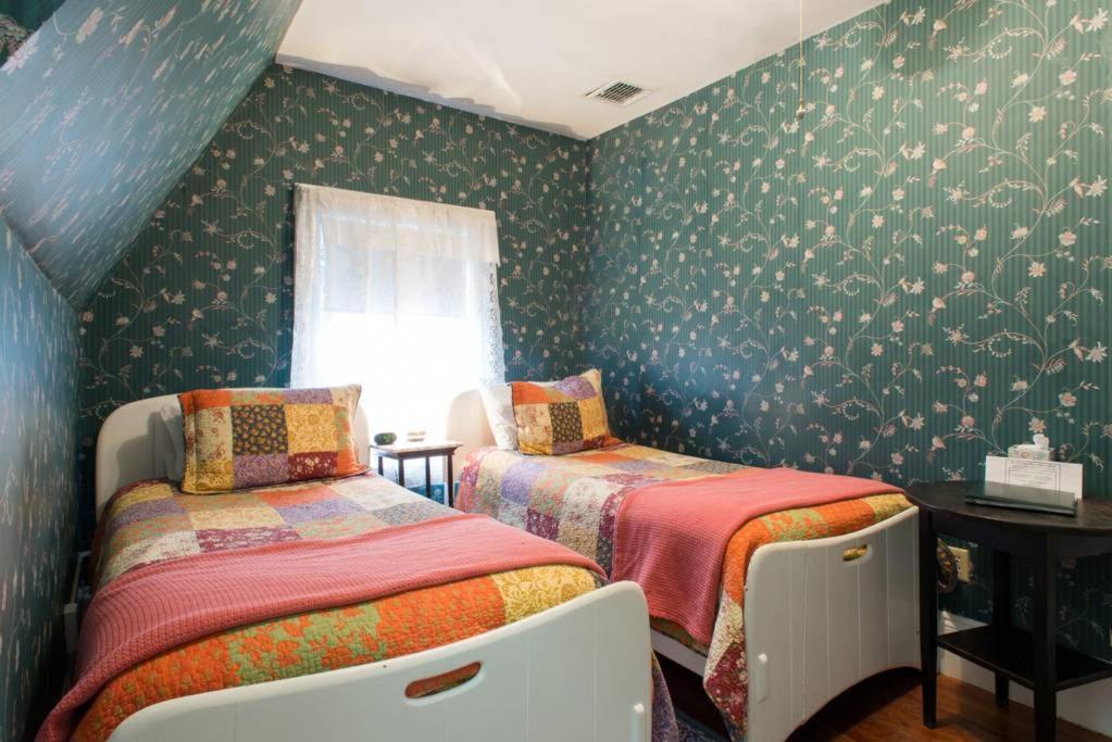 Inn The Coolidge Corner Guest House: A Brookline